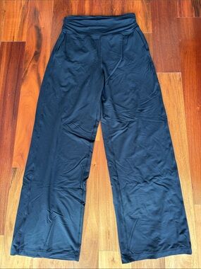 Lululemon wide leg pants